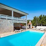 With Sea View Viii Vakantiehuis *