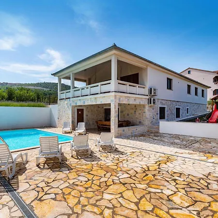 Amazing In With House Sea View Holiday home