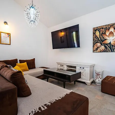 Amazing In With House Sea View Rovanjska