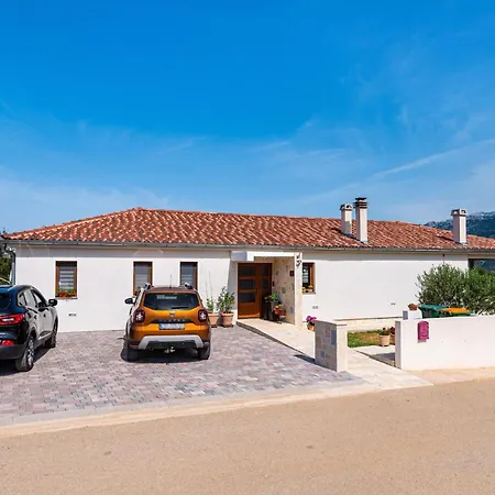 Amazing In With House Sea View Holiday home Rovanjska